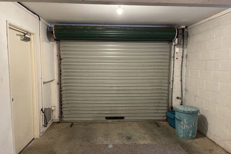 Photo of property in 1/72 Derwent Street, Island Bay, Wellington, 6023