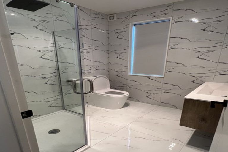 Photo of property in 10 Fjord Way, Karaka, Papakura, 2113