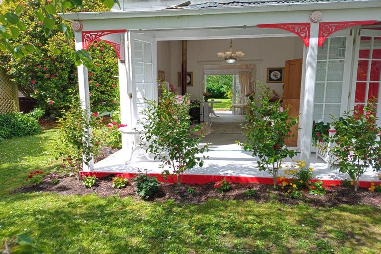 Photo of property in 86 Grey Street, Woodville, 4920