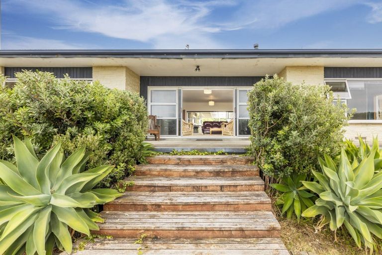 Photo of property in 62 Beach Road, Porangahau, 4293