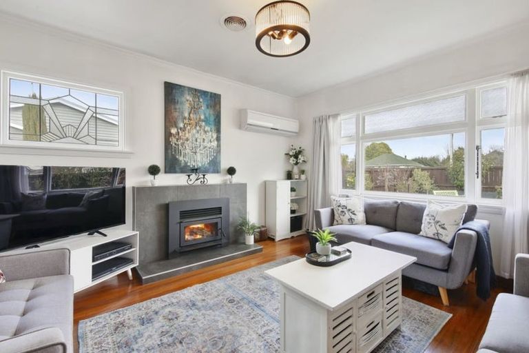 Photo of property in 102a West Belt, Rangiora, 7400