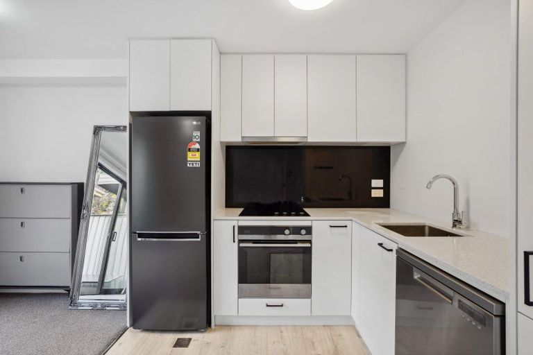 Photo of property in Northlight Apartments, 7/14 Fryer Street, Queenstown, 9300
