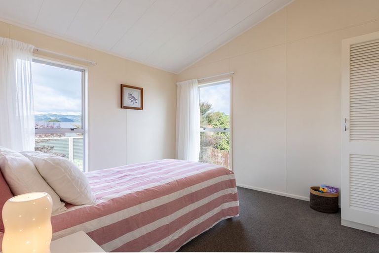 Photo of property in 63 Mazengarb Road, Paraparaumu Beach, Paraparaumu, 5032