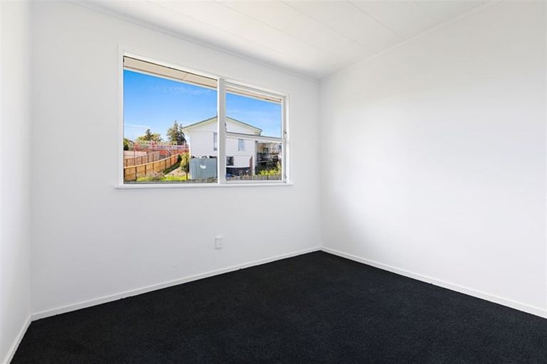 Photo of property in 25 Hewlett Road, Massey, Auckland, 0614