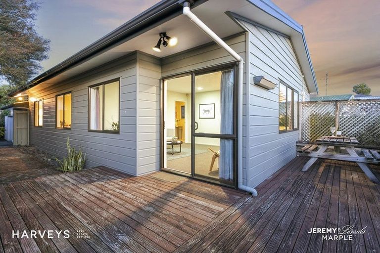 Photo of property in 1/21 Rosier Road, Glen Eden, Auckland, 0602