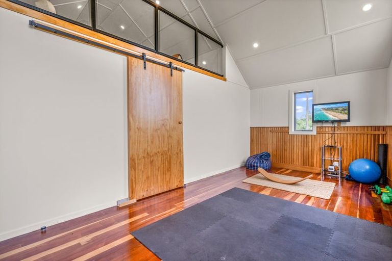 Photo of property in 2268 Ohai Clifden Highway, Orawia, Otautau, 9682