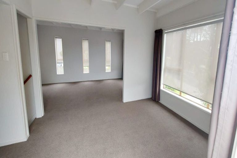 Photo of property in 54 Makora Road, Massey, Auckland, 0614