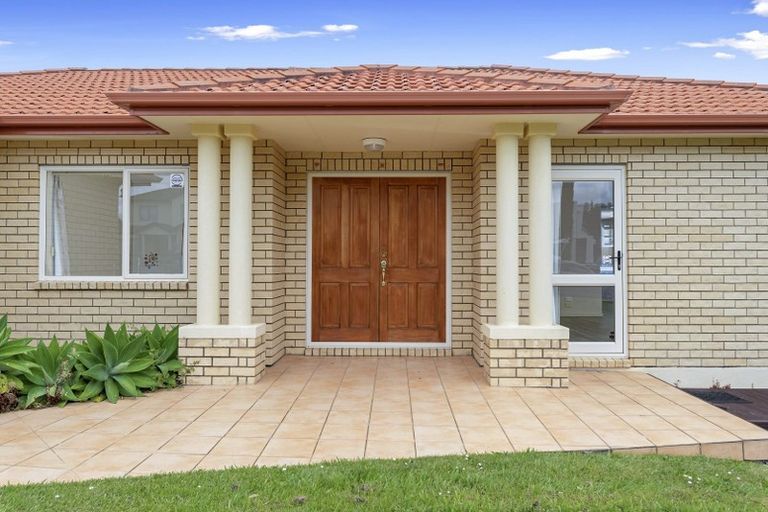 Photo of property in 22 Kinleith Way, Albany, Auckland, 0632