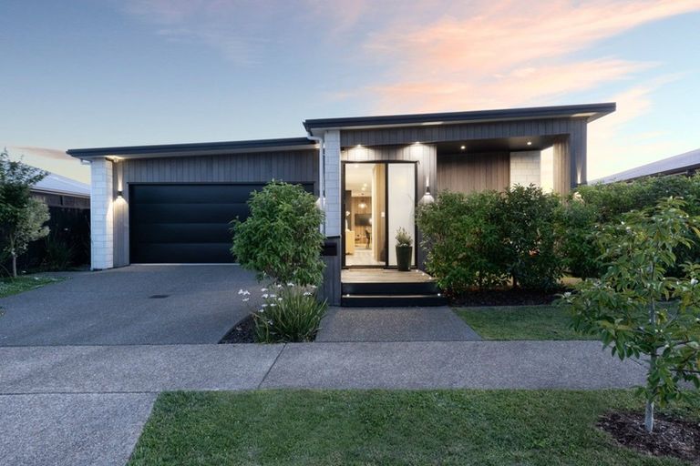 Photo of property in 32 Materawaho Way, Pyes Pa, Tauranga, 3112