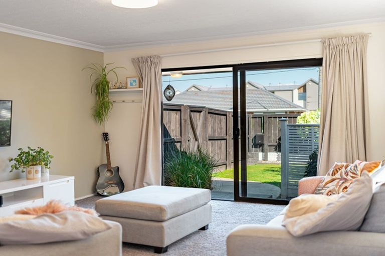 Photo of property in 2/35 New Brighton Road, Shirley, Christchurch, 8061