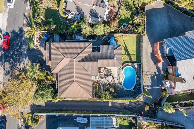 Photo of property in 6 Milwaukee Place, Glendene, Auckland, 0602