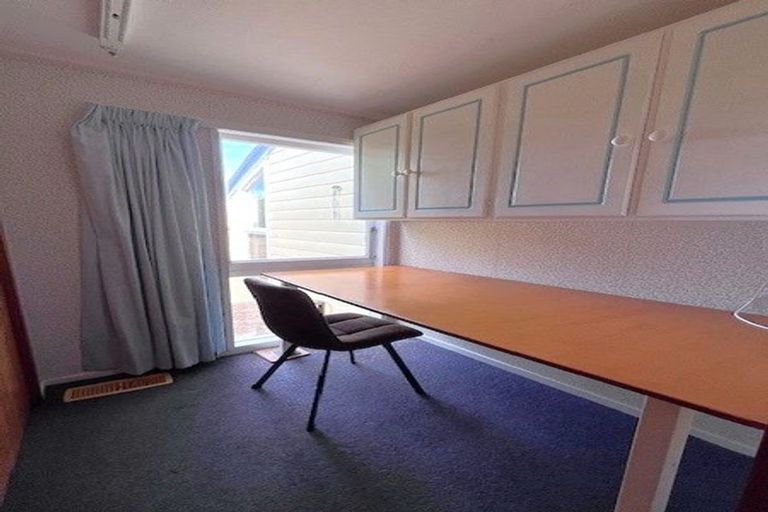 Photo of property in 14 Haast Close, Kelson, Lower Hutt, 5010