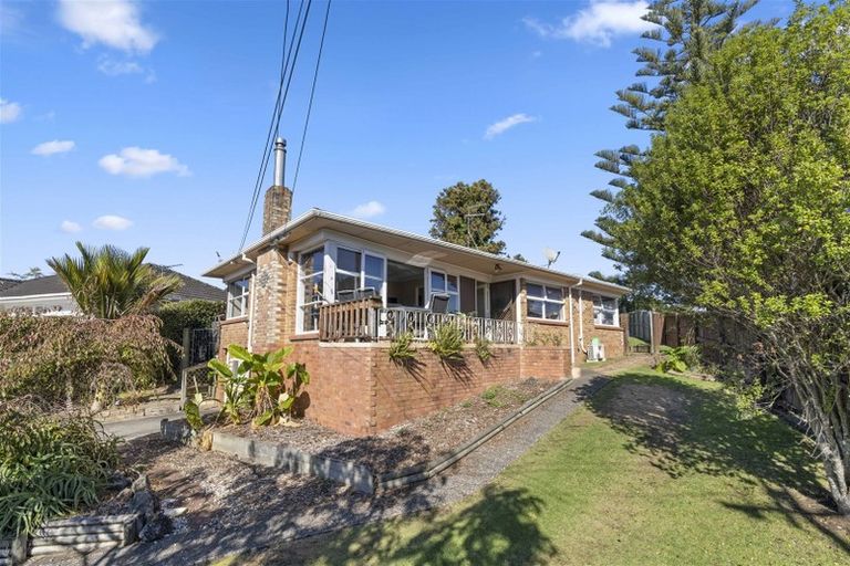 Photo of property in 16 Dreadon Road, Manurewa, Auckland, 2102