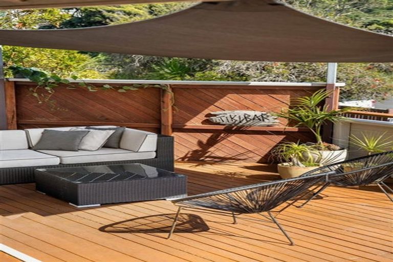 Photo of property in 206 Onemana Drive, Onemana, Whangamata, 3691