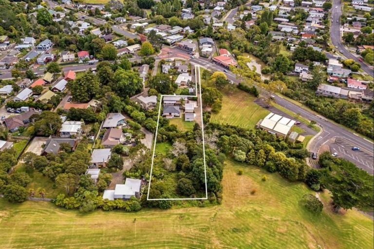 Photo of property in 122a Glendale Road, Glen Eden, Auckland, 0602