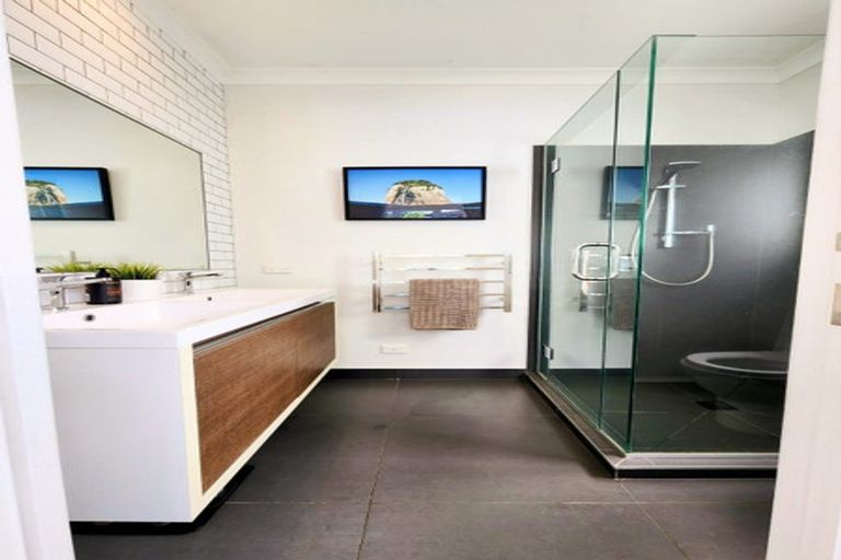 Photo of property in 6 Sophia Place, Karaka, Papakura, 2113