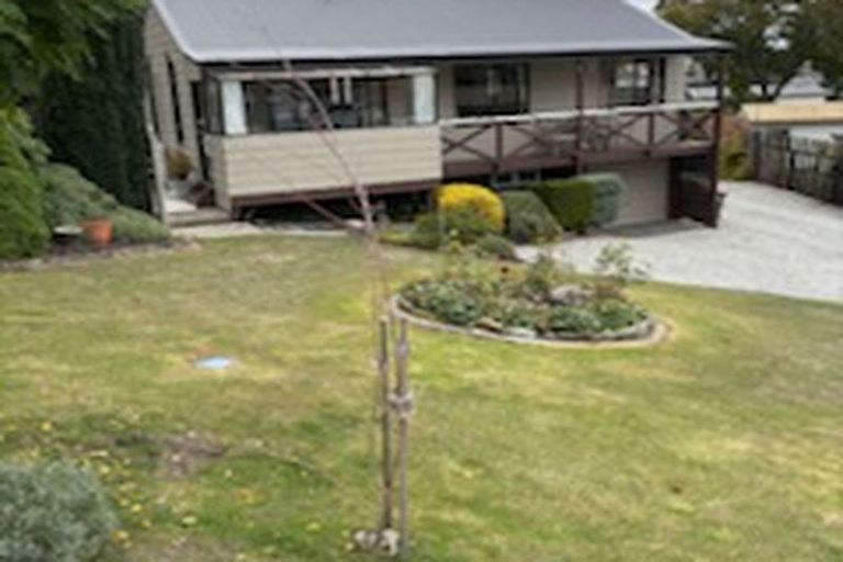 Photo of property in 27 Fraser Street, Clyde, 9330