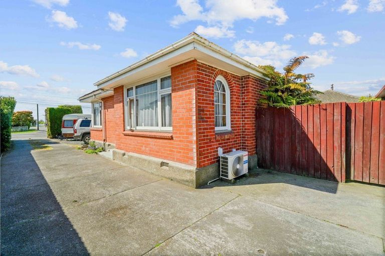 Photo of property in 102 Amyes Road, Hornby, Christchurch, 8042