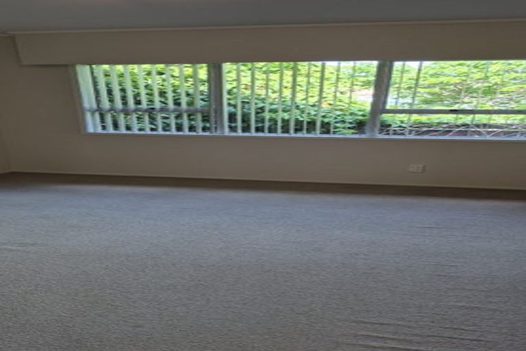 Photo of property in 1 Koromiko Place, Waiuku, 2123