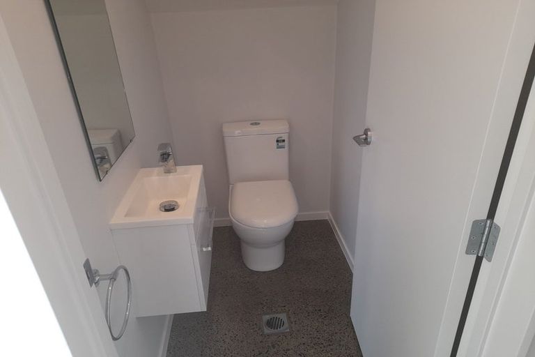 Photo of property in 3 Maureen Close, East Tamaki Heights, Auckland, 2016