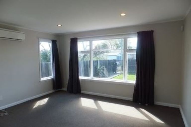Photo of property in 38 Moreland Avenue, Papanui, Christchurch, 8053