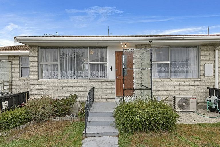 Photo of property in 4/109 Middlepark Road, Sockburn, Christchurch, 8042