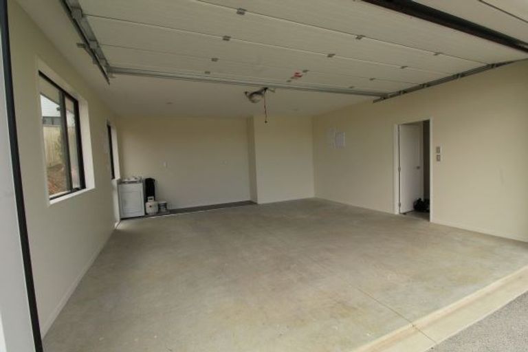 Photo of property in 79 Maka Terrace, Orewa, 0931