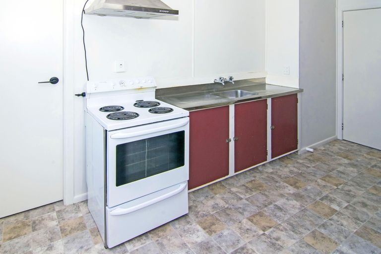 Photo of property in 20 Clyde Street, Island Bay, Wellington, 6023