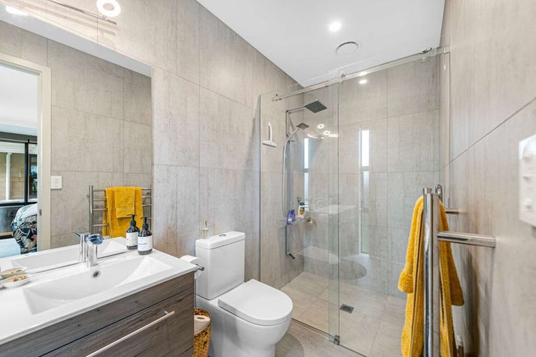 Photo of property in 45 Golf Vue Place, Castlecliff, Whanganui, 4501