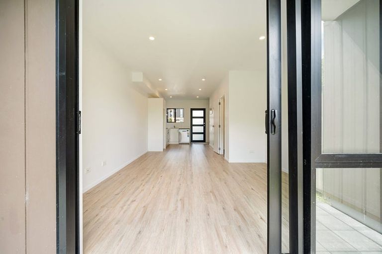 Photo of property in 7 Eileen Newey Place, Henderson, Auckland, 0612