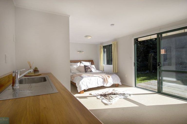 Photo of property in 21 Solander Place, Whitby, Porirua, 5024