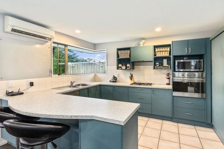 Photo of property in 433 Mairehau Road, Parklands, Christchurch, 8083