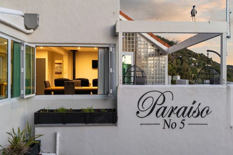 Photo of property in 5 Rangiuru Road, Mahina Bay, Lower Hutt, 5013