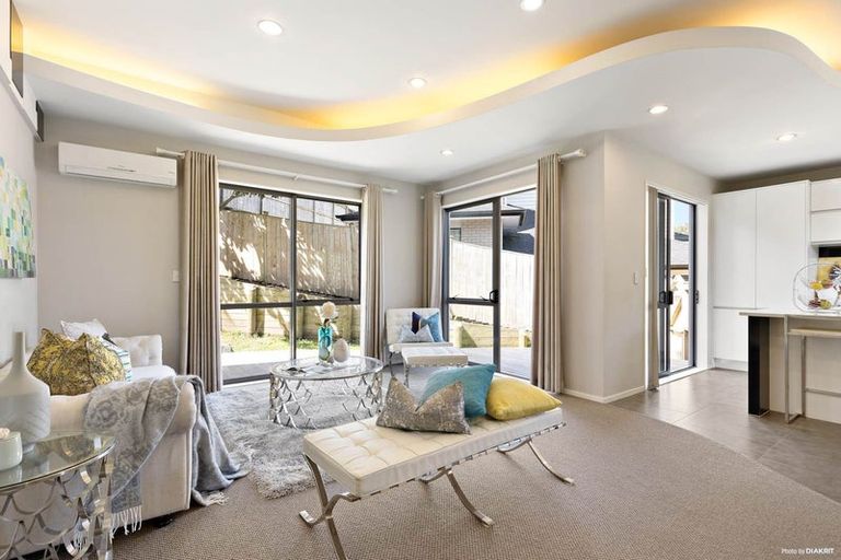 Photo of property in 6 Lucca Crescent, Flat Bush, Auckland, 2019