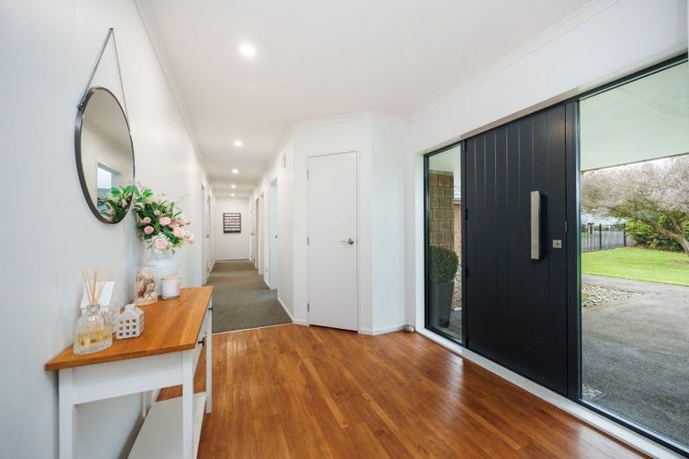 Photo of property in 4 Wake Place, Aokautere, Palmerston North, 4471