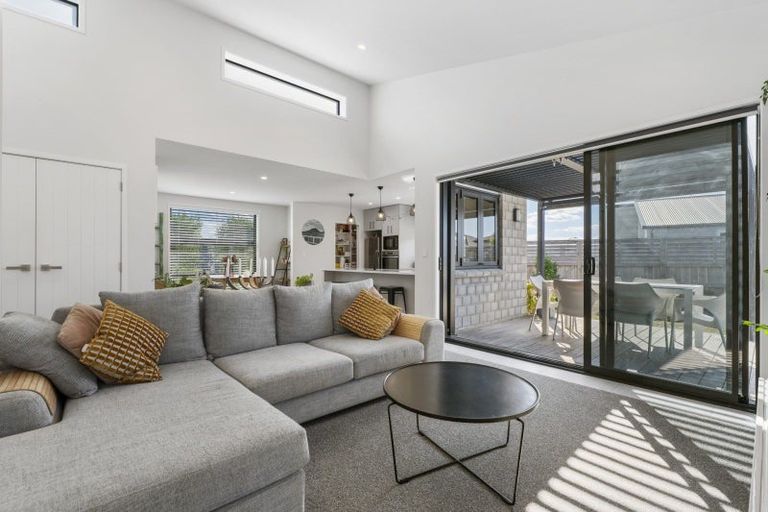 Photo of property in 43 Kotiate Street, Papamoa Beach, Papamoa, 3118