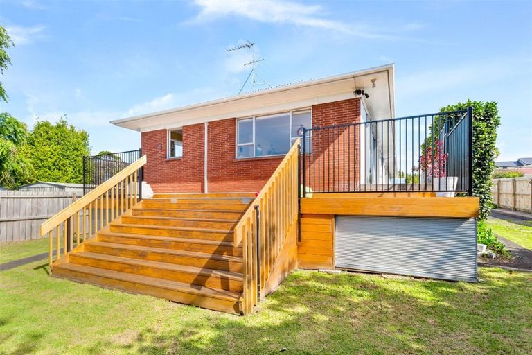 Photo of property in 2/4 Evelyn Place, Hillcrest, Auckland, 0627