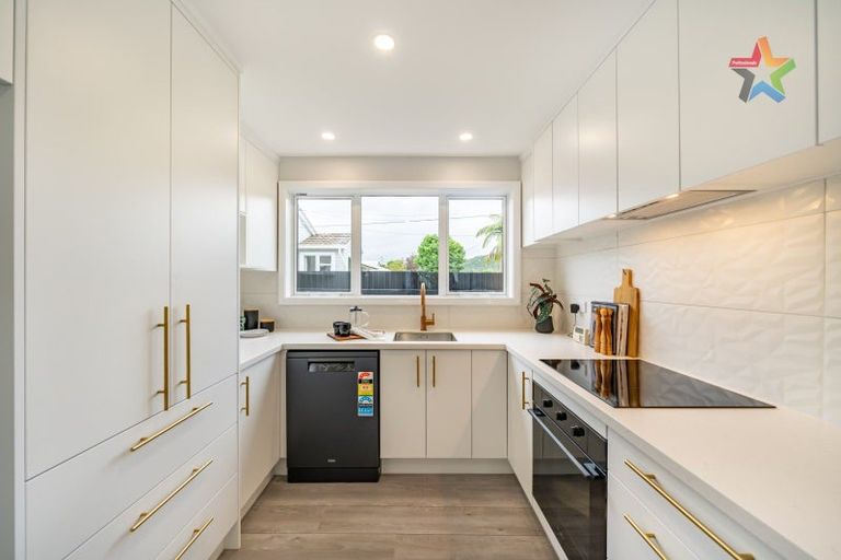 Photo of property in 8 Golf Road, Manor Park, Lower Hutt, 5019