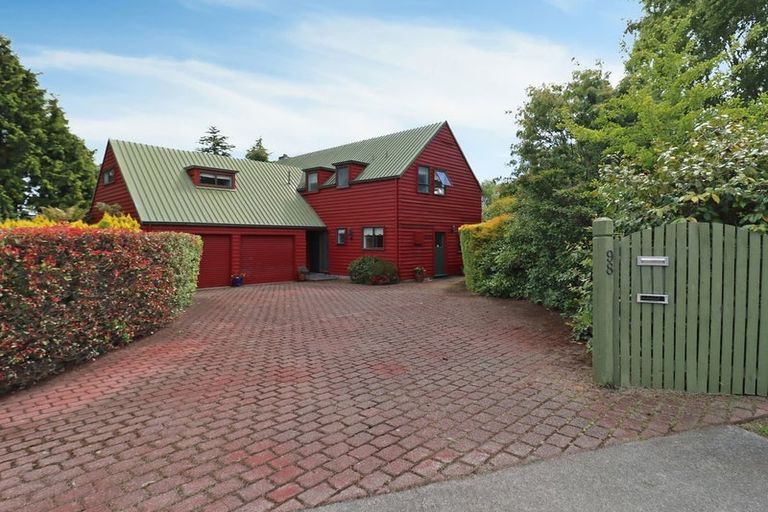 Photo of property in 98 Reservoir Road, Oamaru North, Oamaru, 9400