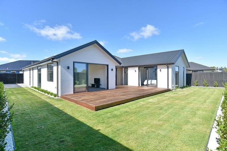 Photo of property in 10 Twin Meadows Drive, Casebrook, Christchurch, 8051