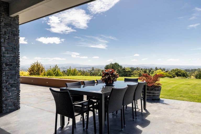 Photo of property in 194 Te Mata Peak Road, Havelock North, 4130