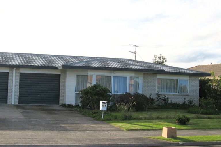 Photo of property in 96a Lakeside Drive, Orewa, 0931