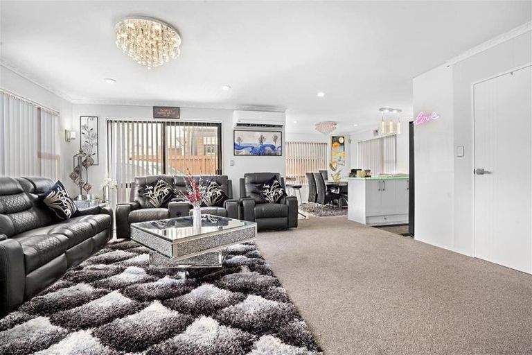 Photo of property in 109a Gray Avenue, Mangere East, Auckland, 2024