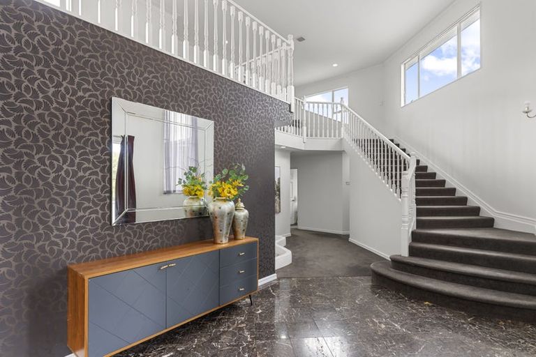 Photo of property in 9 Nathan Close, Somerville, Auckland, 2014