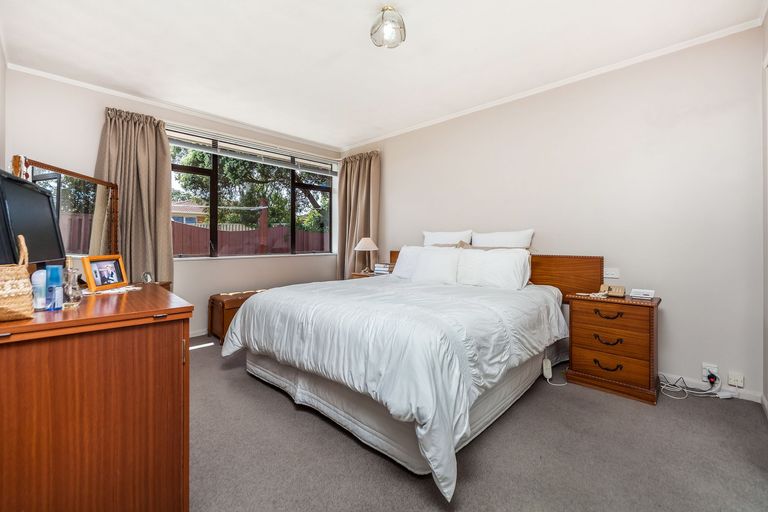 Photo of property in 1/10 Camden Place, Papatoetoe, Auckland, 2025