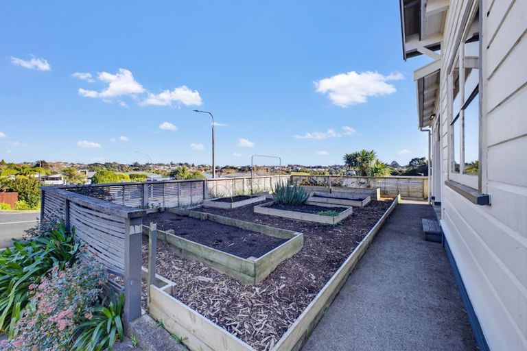 Photo of property in 73 Oranga Street, Westown, New Plymouth, 4310