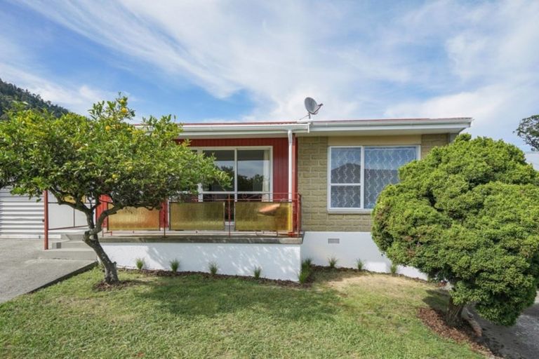 Photo of property in 169 Kawai Street South, Nelson South, Nelson, 7010