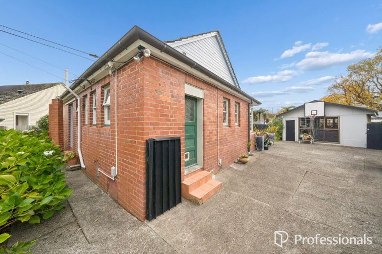 Photo of property in 6 Anson Grove, Naenae, Lower Hutt, 5011