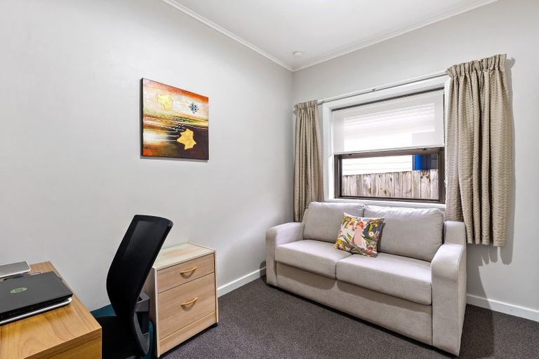 Photo of property in 72 Moeraki Road, Maoribank, Upper Hutt, 5018