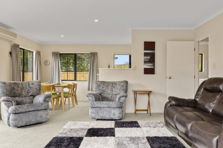 Photo of property in 1/19 Brunette Drive, Acacia Bay, Taupo, 3330